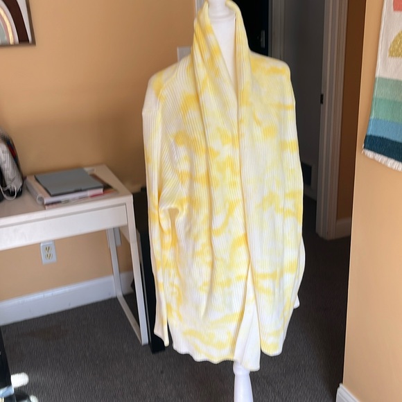 Cardigan - Picture 1 of 6